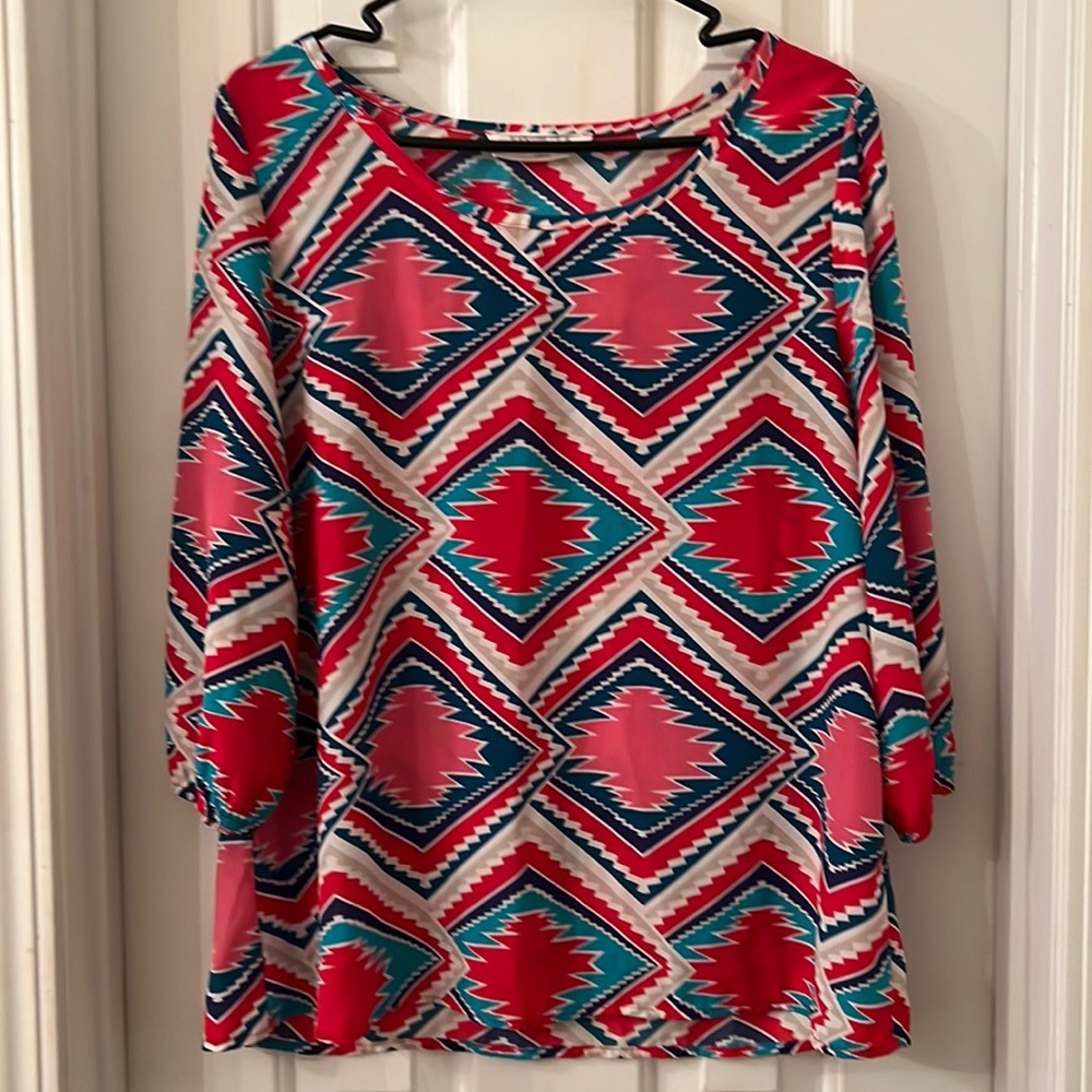 Peach Love Cream California size Large Flowy Shirt